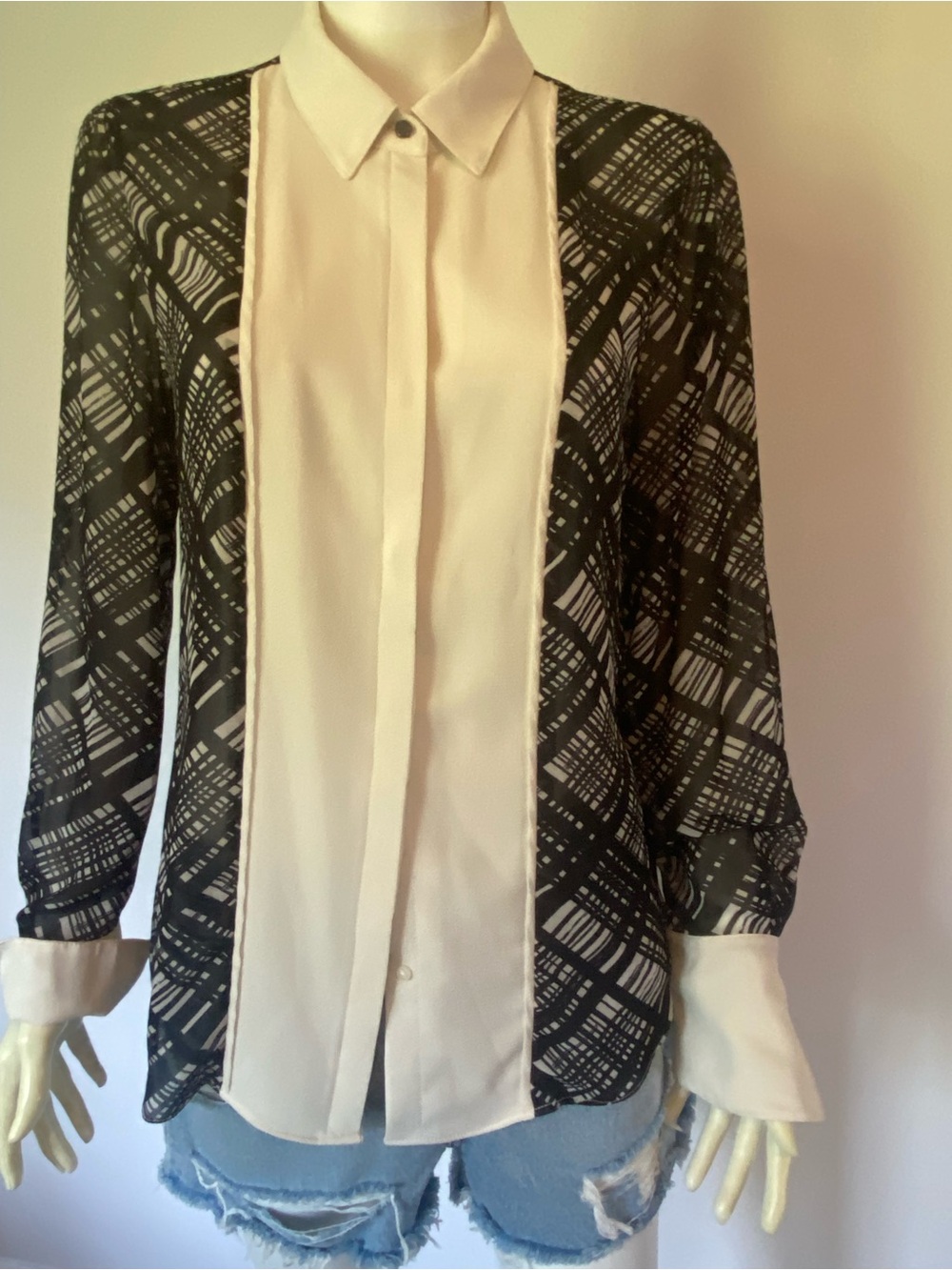 Ellen Tracy Black & Cream Contrast Print Button-Down Shirt